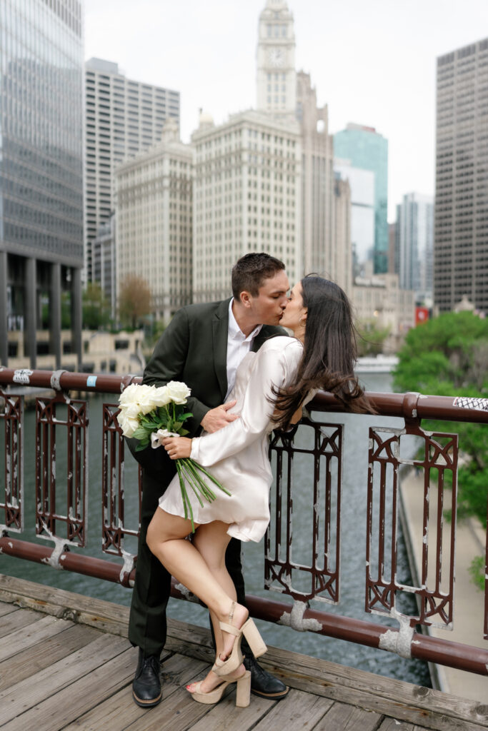 Dip kiss at Wrigley Building